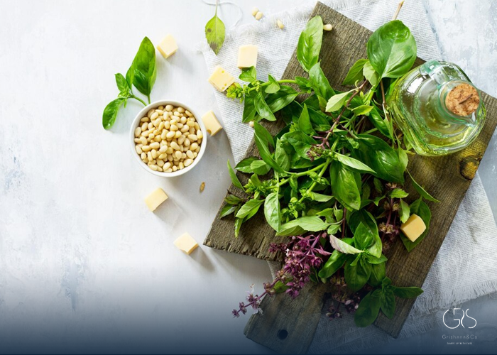 Raw spinach breakfast