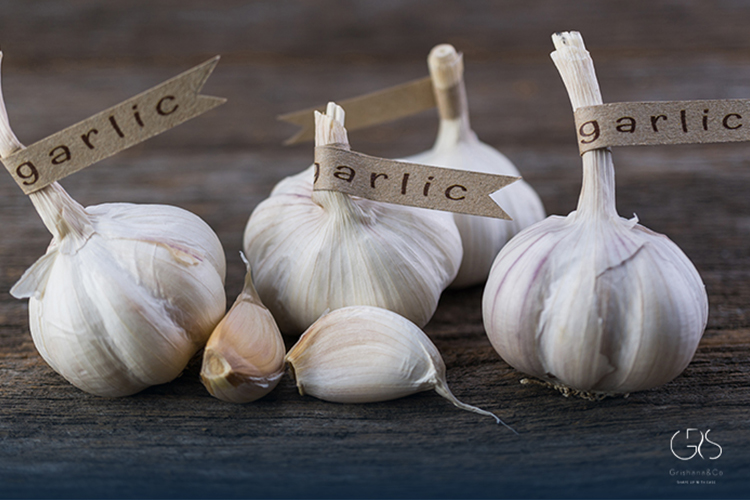 Garlic Allergy Symptoms: Causes, Risks, Treatments